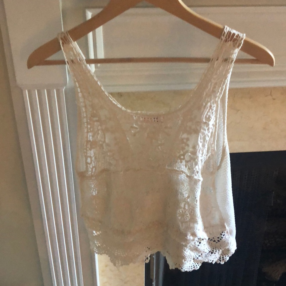 ❗️PRICE DROP❗️Crocheted crop top, size M